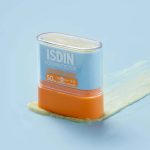 ضد آفتاب بی رنگ استیکی ایزدین مدل SPF50 وزن 10 گرم - Image 3